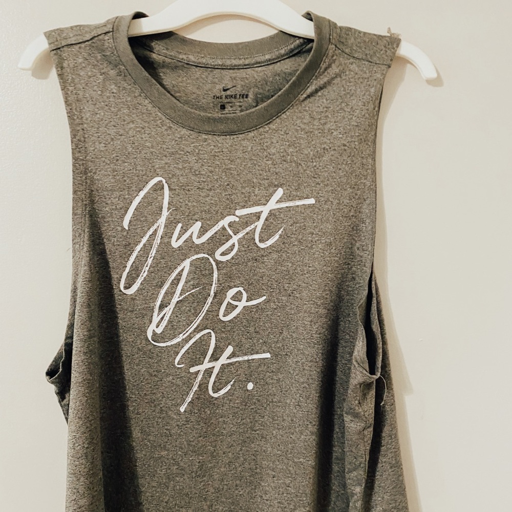 Nike tank